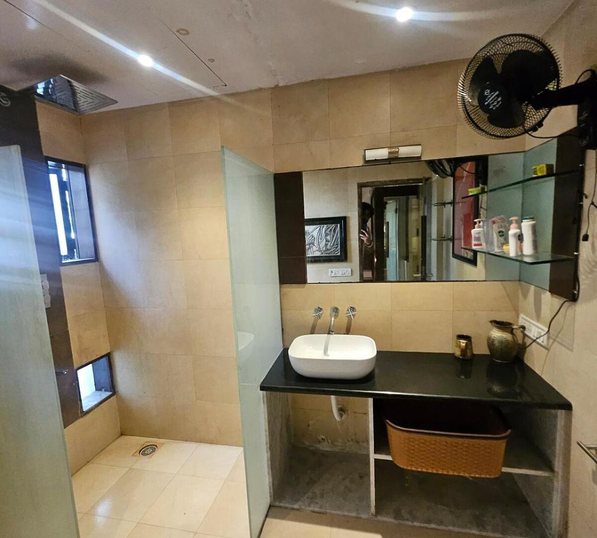 The Beautiful Bollywood 2bhk In Bandra *