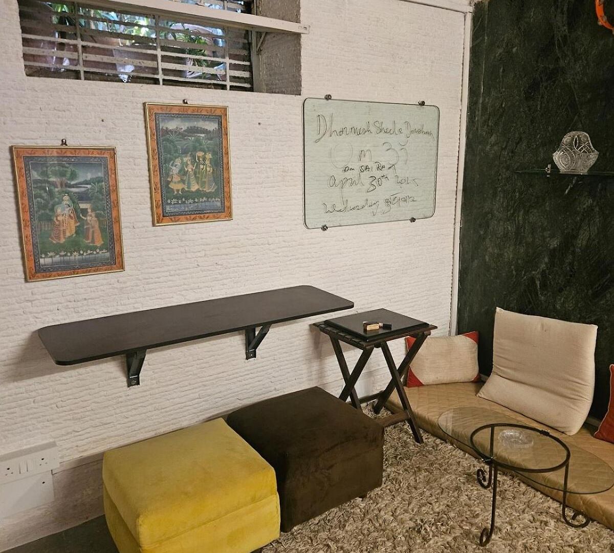The Beautiful Bollywood 2bhk In Bandra *