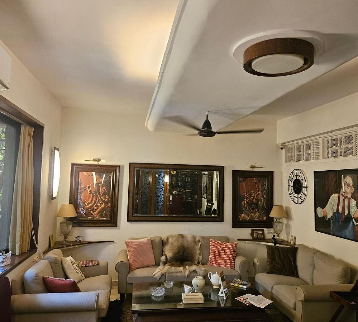The Beautiful Bollywood 2bhk In Bandra Apartment