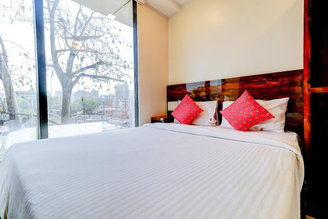 Summer Hotel *