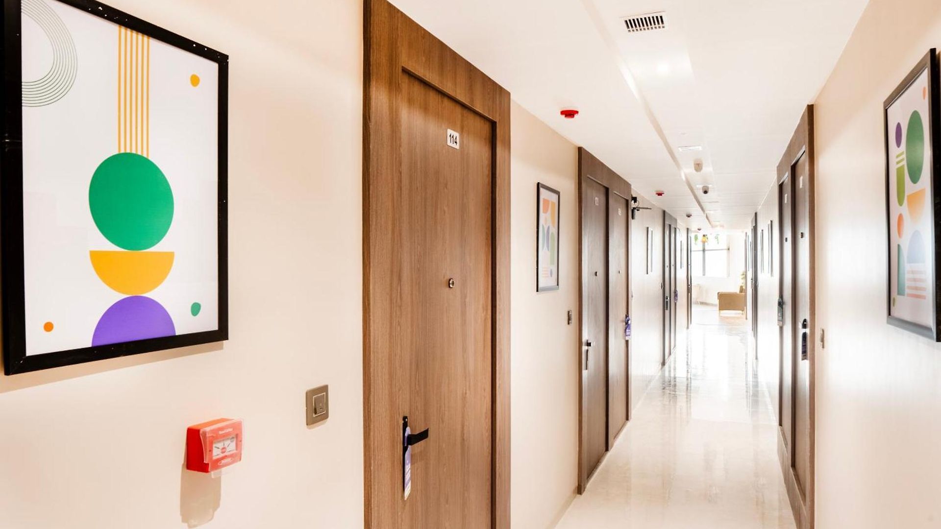 Hotel Treebo Vro Boutique, Andheri East Mumbai