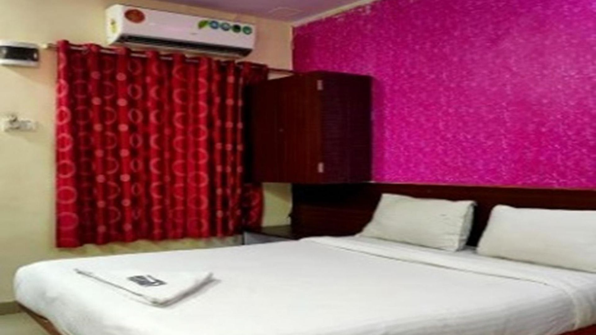 Sai Leela Near Airport Apartment Mumbai