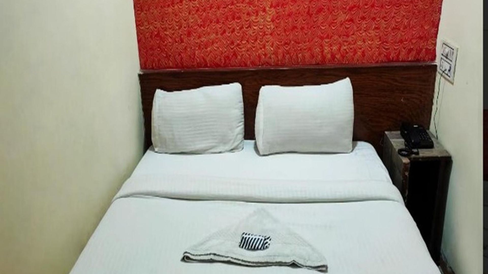 Sai Leela Near Airport * Mumbai