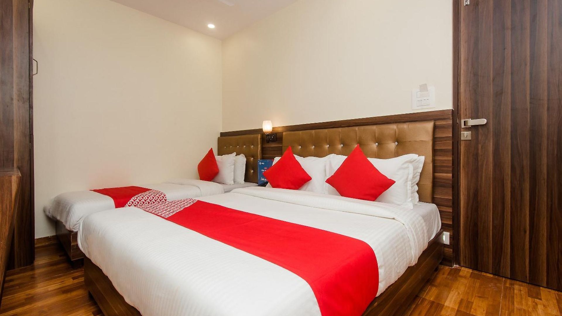 O Avion Park 3*