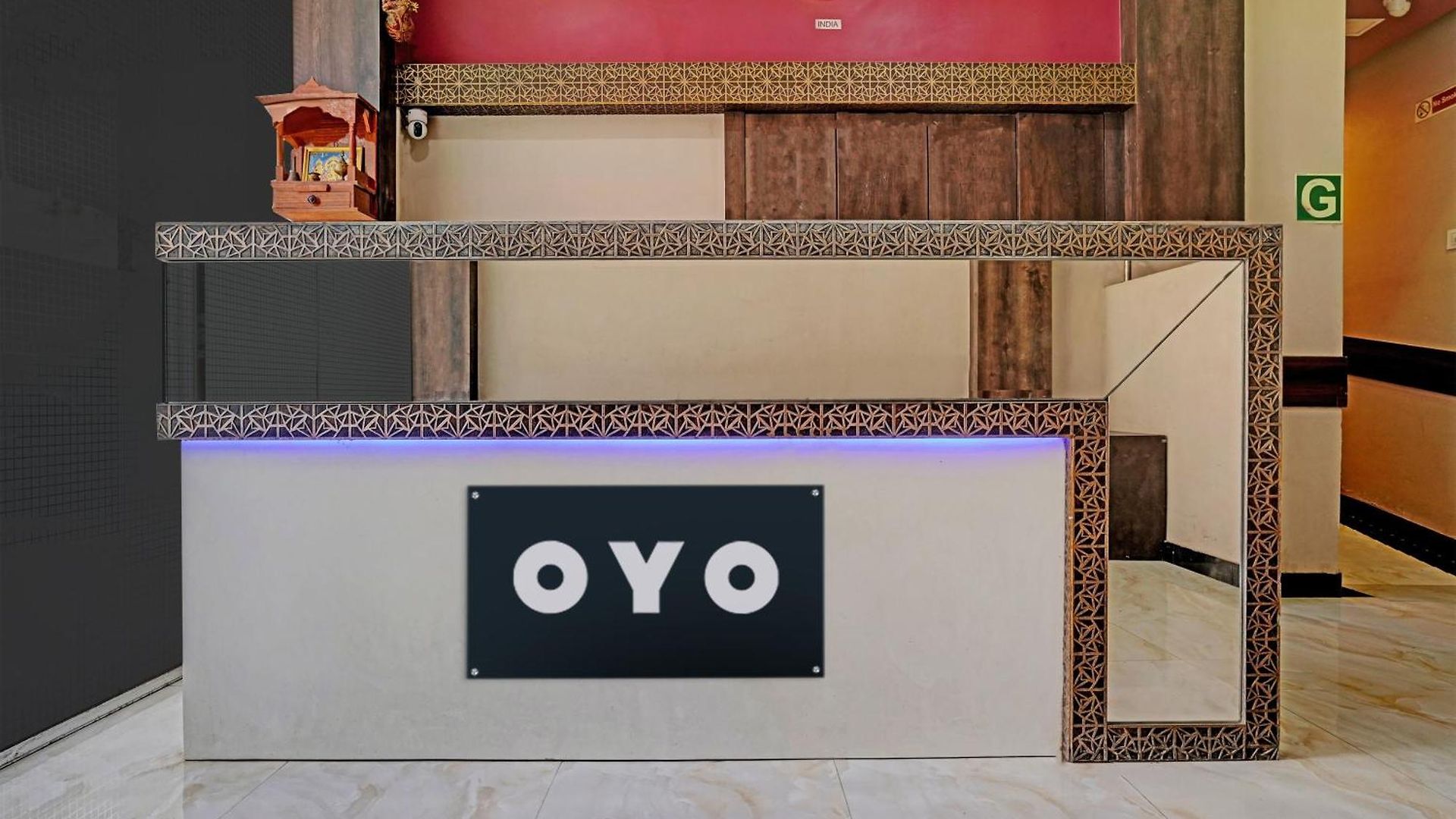 Oyo Blue Sapphire Residency Near Chhatrapati Shivaji International Airport 3*