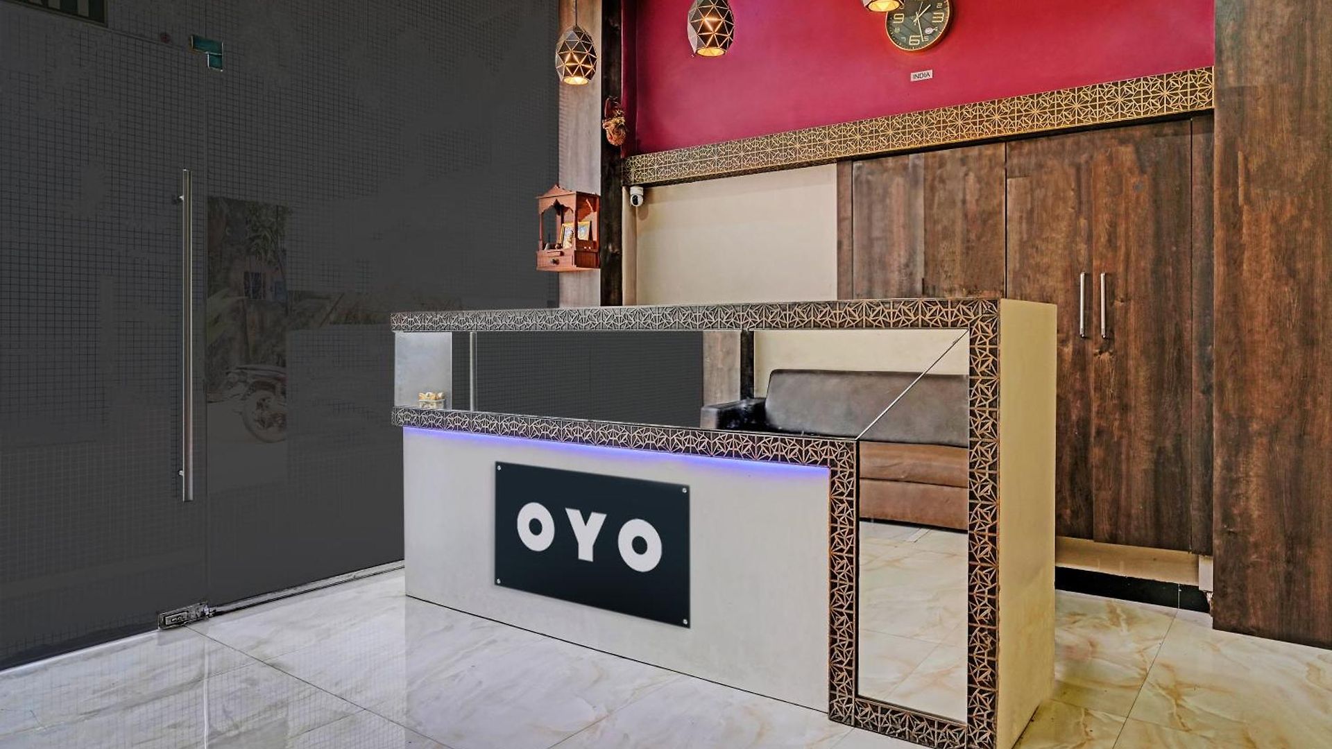 Hotel Oyo Blue Sapphire Residency Near Chhatrapati Shivaji International Airport Mumbai