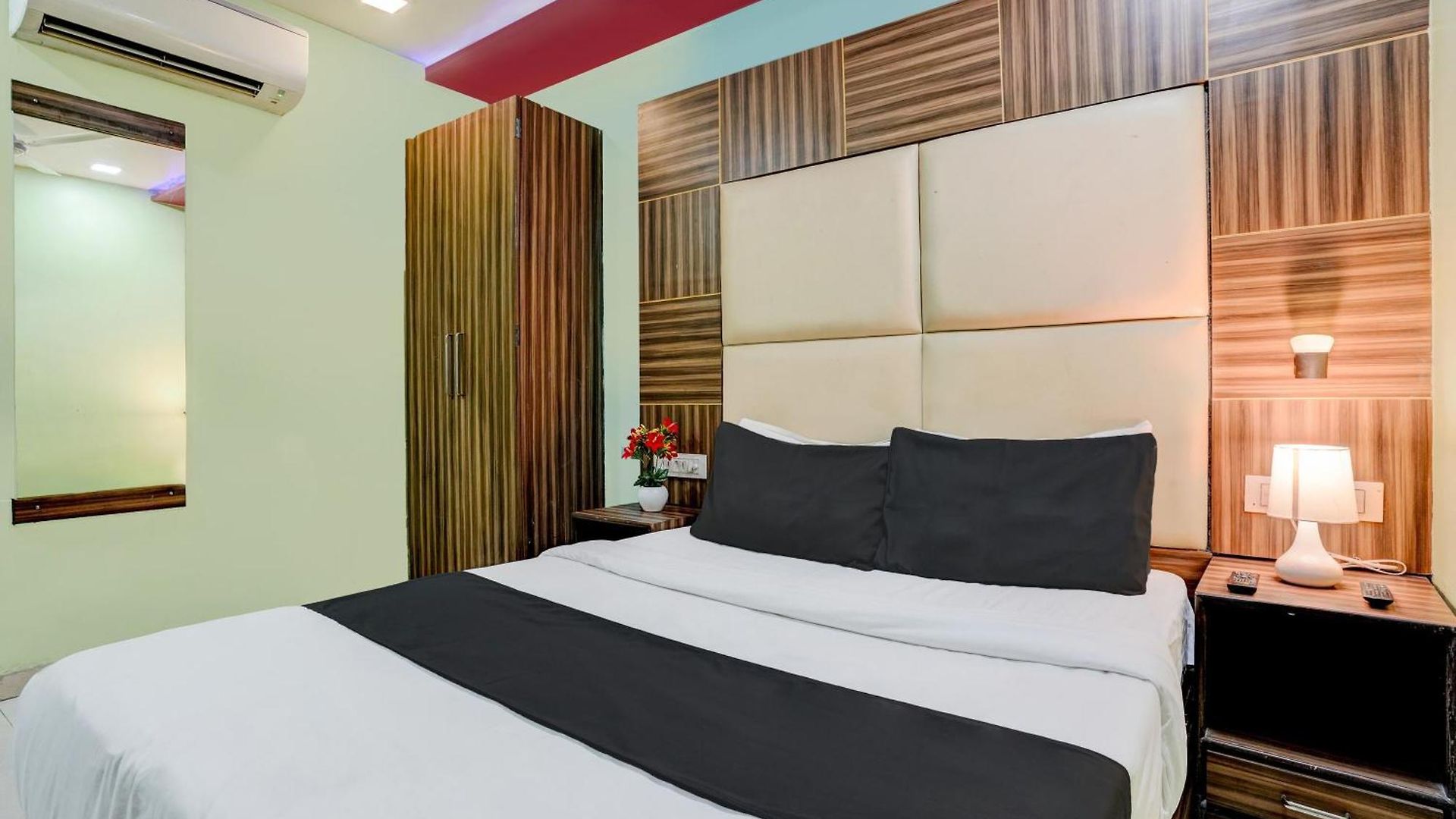 Oyo Blue Sapphire Residency Near Chhatrapati Shivaji International Airport Hotel 3*