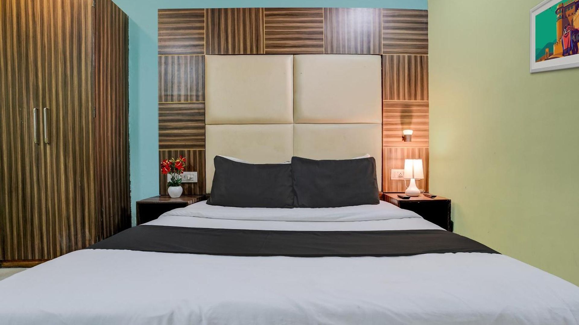 Oyo Blue Sapphire Residency Near Chhatrapati Shivaji International Airport 3* Mumbai