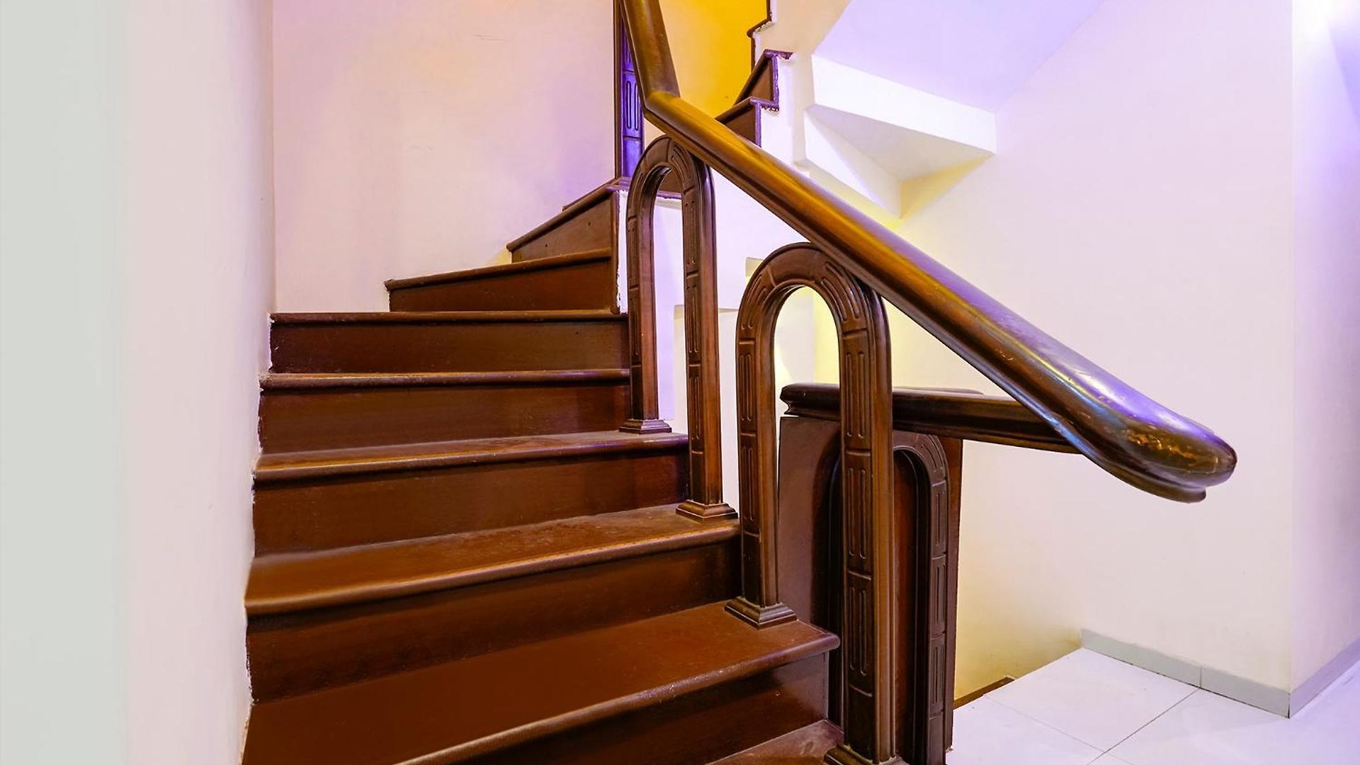 Via Lexus 5 - Nr Janki Devi High School Hotel Mumbai