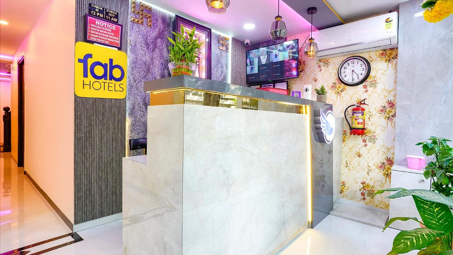 Hotel Via Lexus 5 - Nr Janki Devi High School 3*