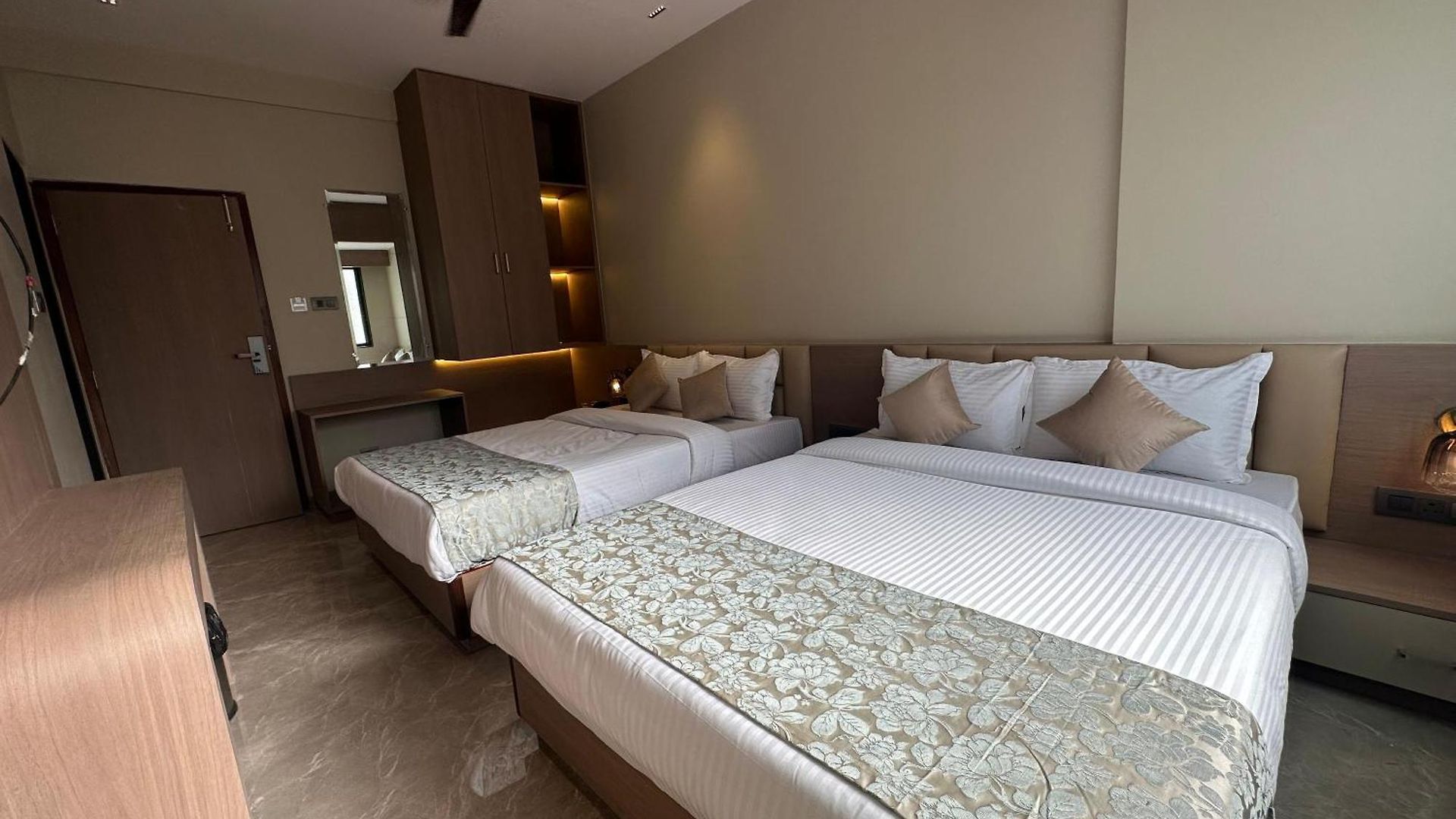 The Falcon - Inn 3*