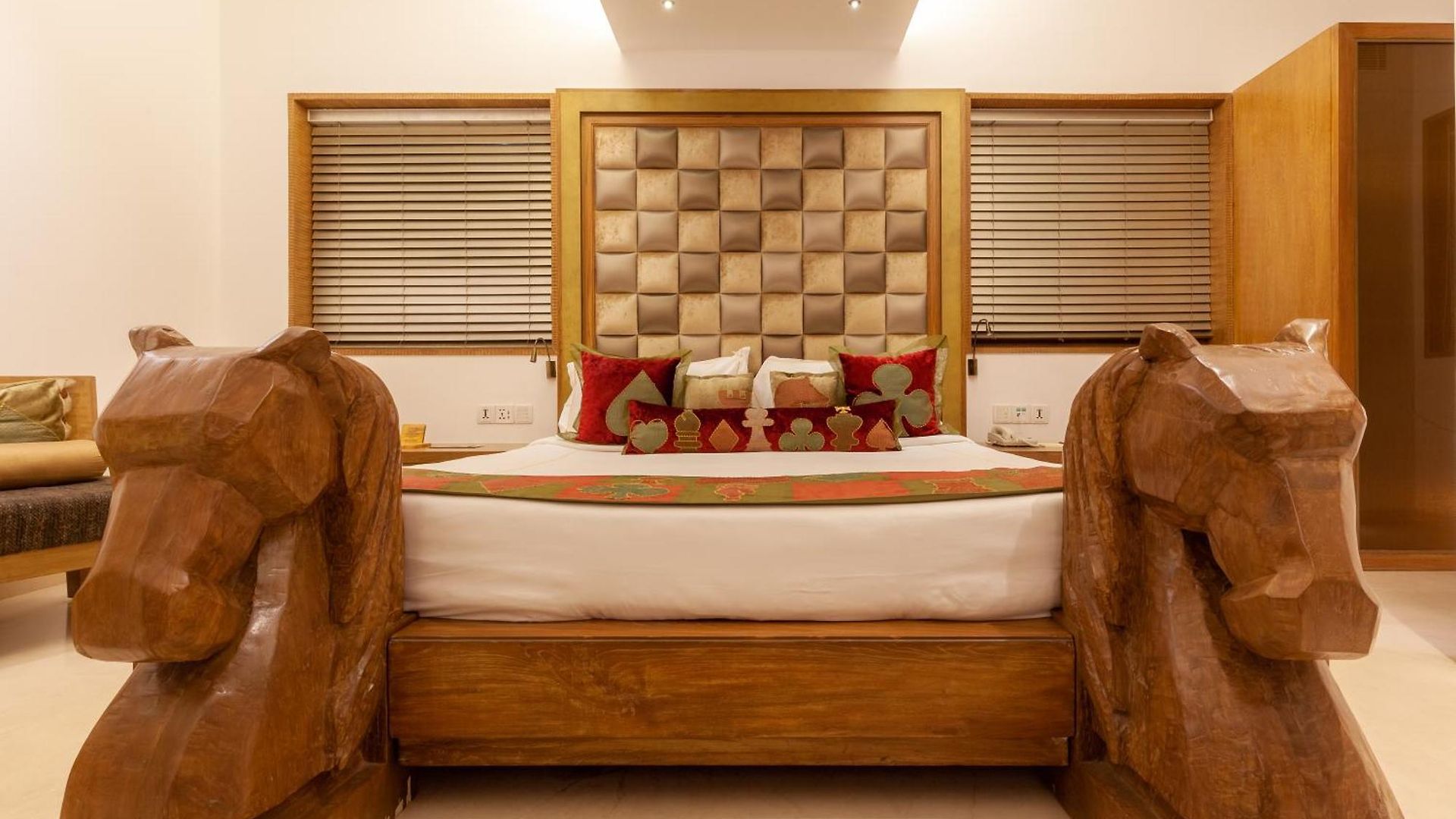 Hotel Le Sutra Hotel, Khar, Mumbai