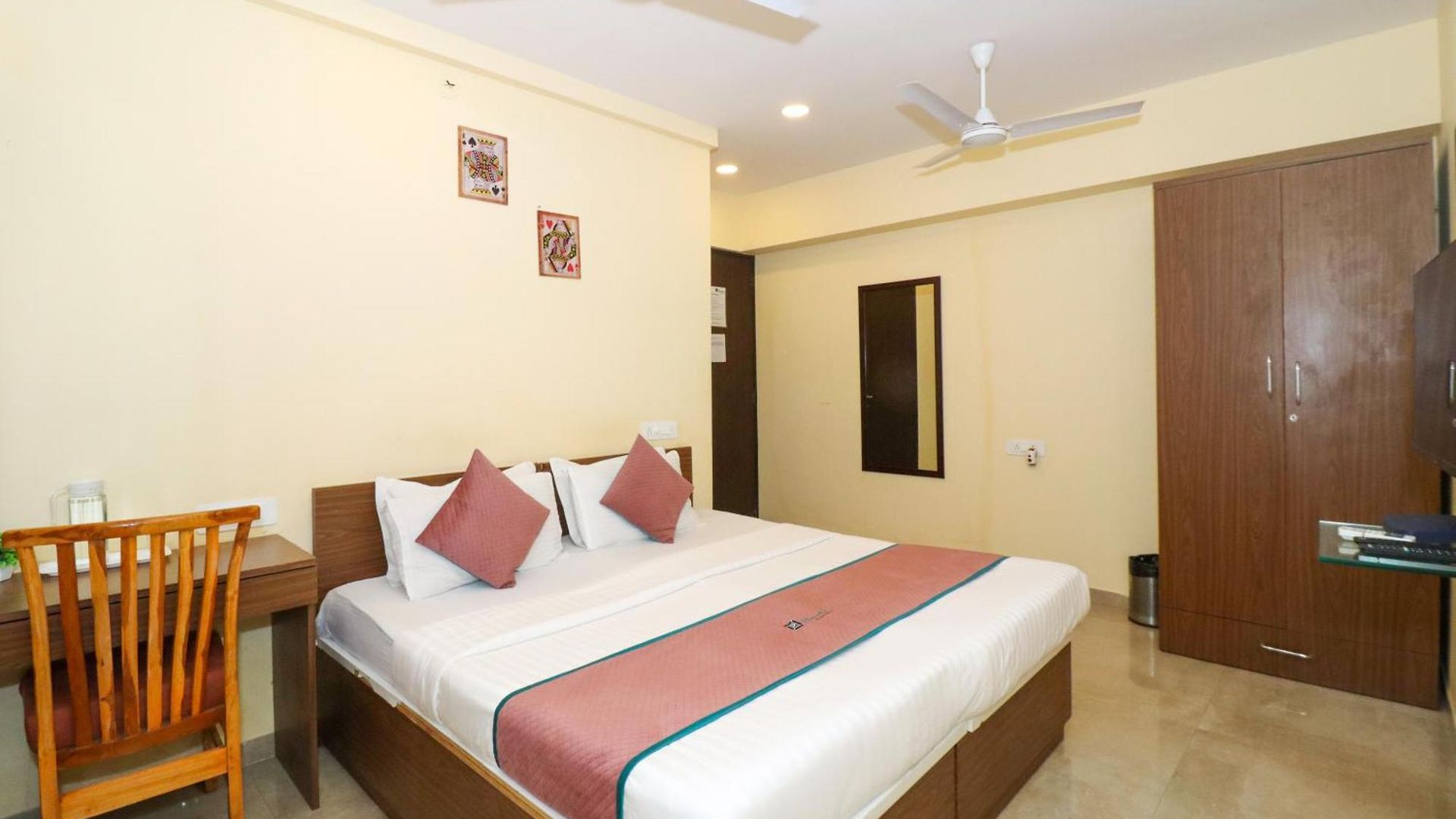 Apartment Pinakii Comfort Parle - Near Airport