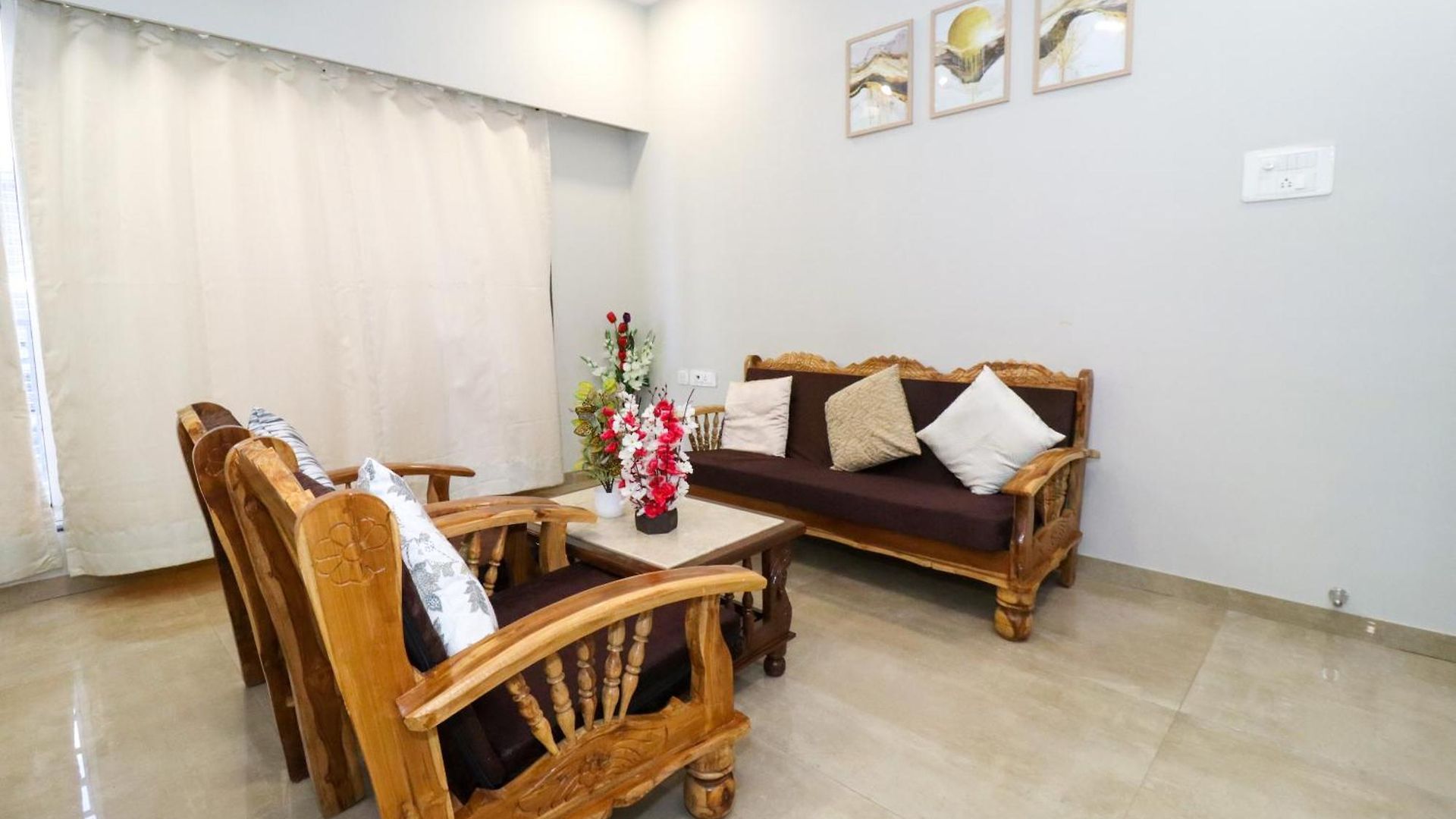 Pinakii Comfort Parle - Near Airport Apartment Mumbai