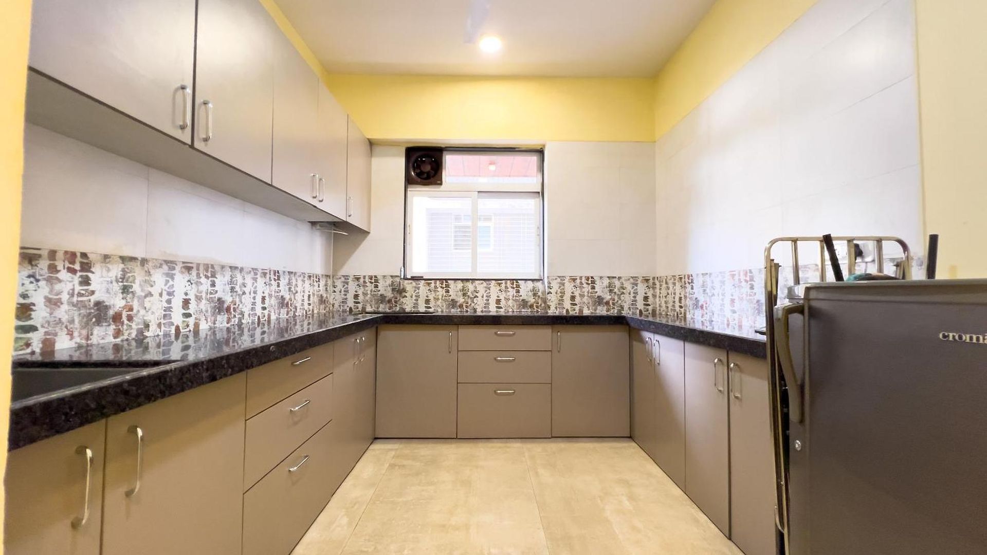 Pinakii Comfort Parle - Near Airport * Mumbai
