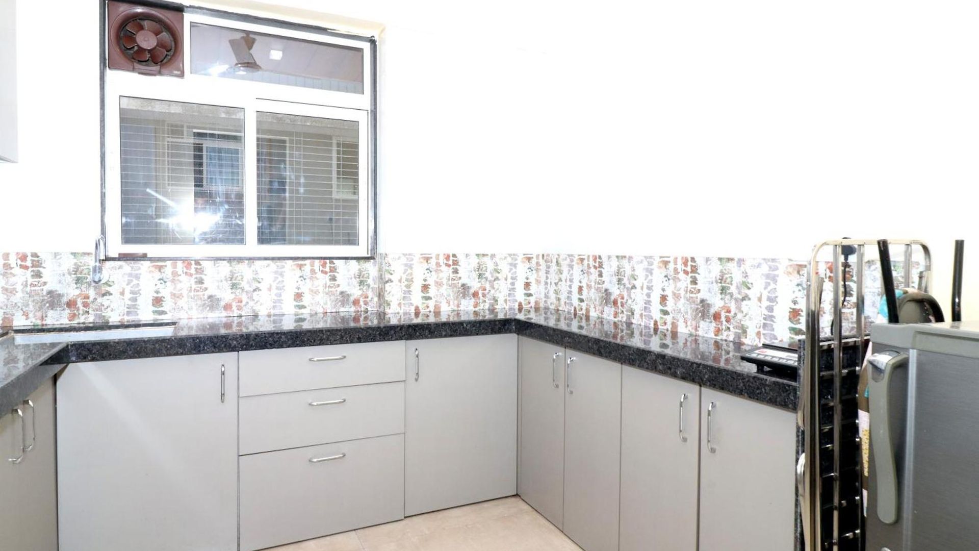 Pinakii Comfort Parle - Near Airport Apartment