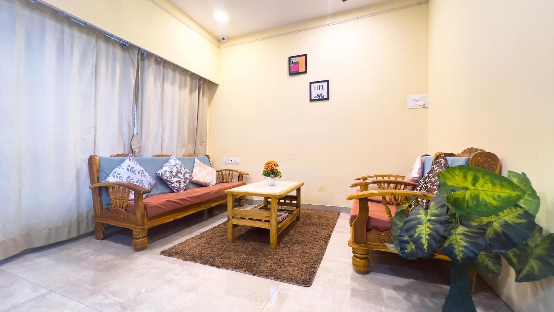 Pinakii Comfort Parle - Near Airport