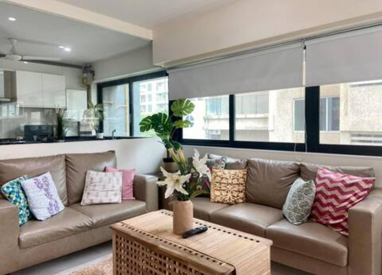 Connekthomes -modern 3bed3bath In Prime Bandra Neighborhood Mumbai