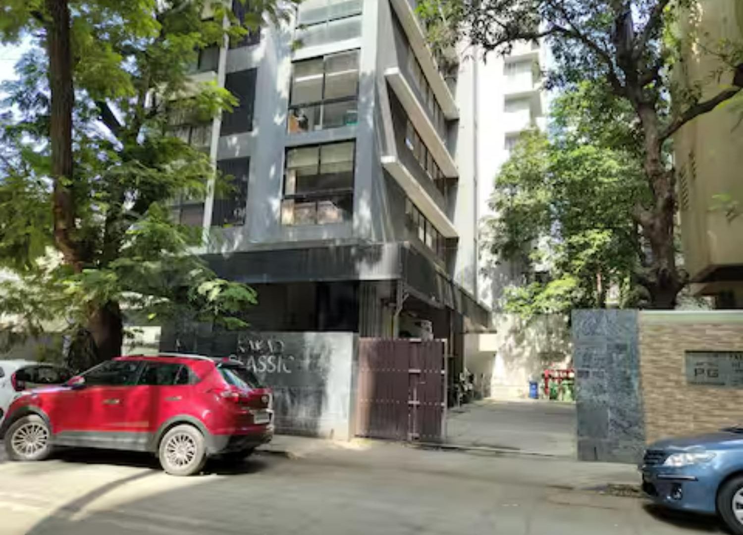 Connekthomes -modern 3bed3bath In Prime Bandra Neighborhood Mumbai