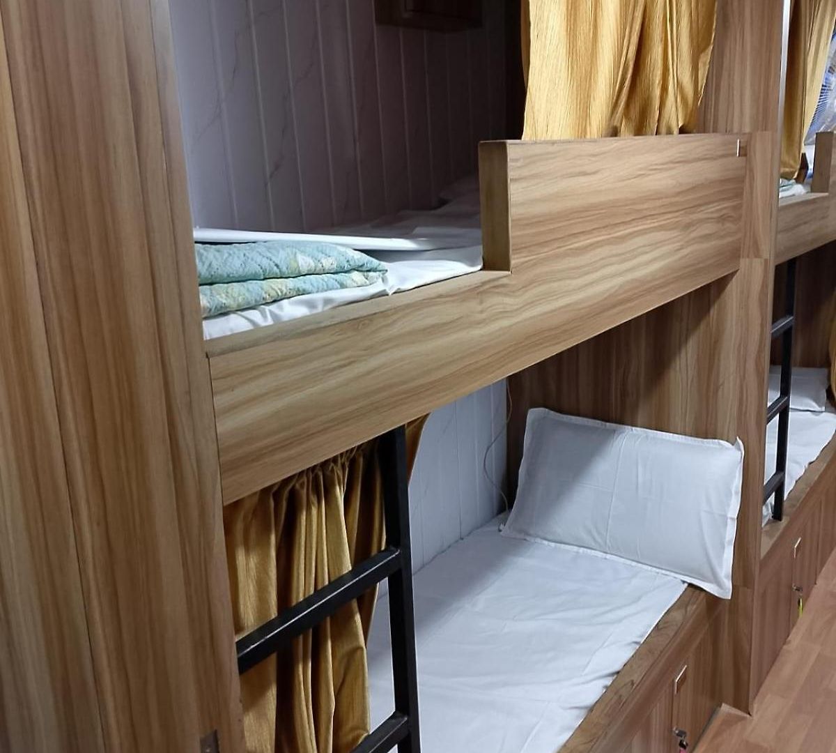 Guest house Sun Shine Ac Mumbai