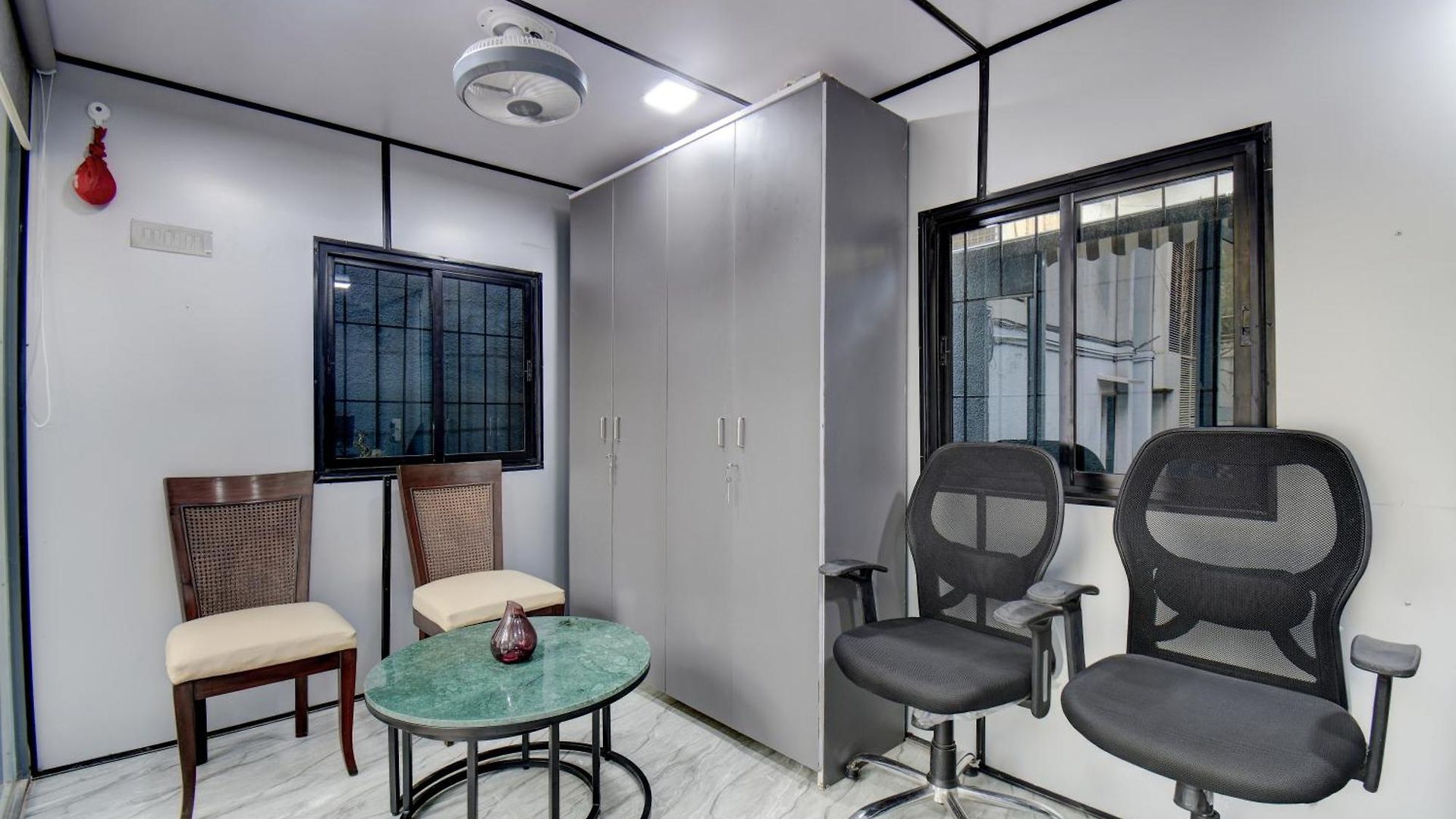 Hotel Staywood Suites, Mumbai