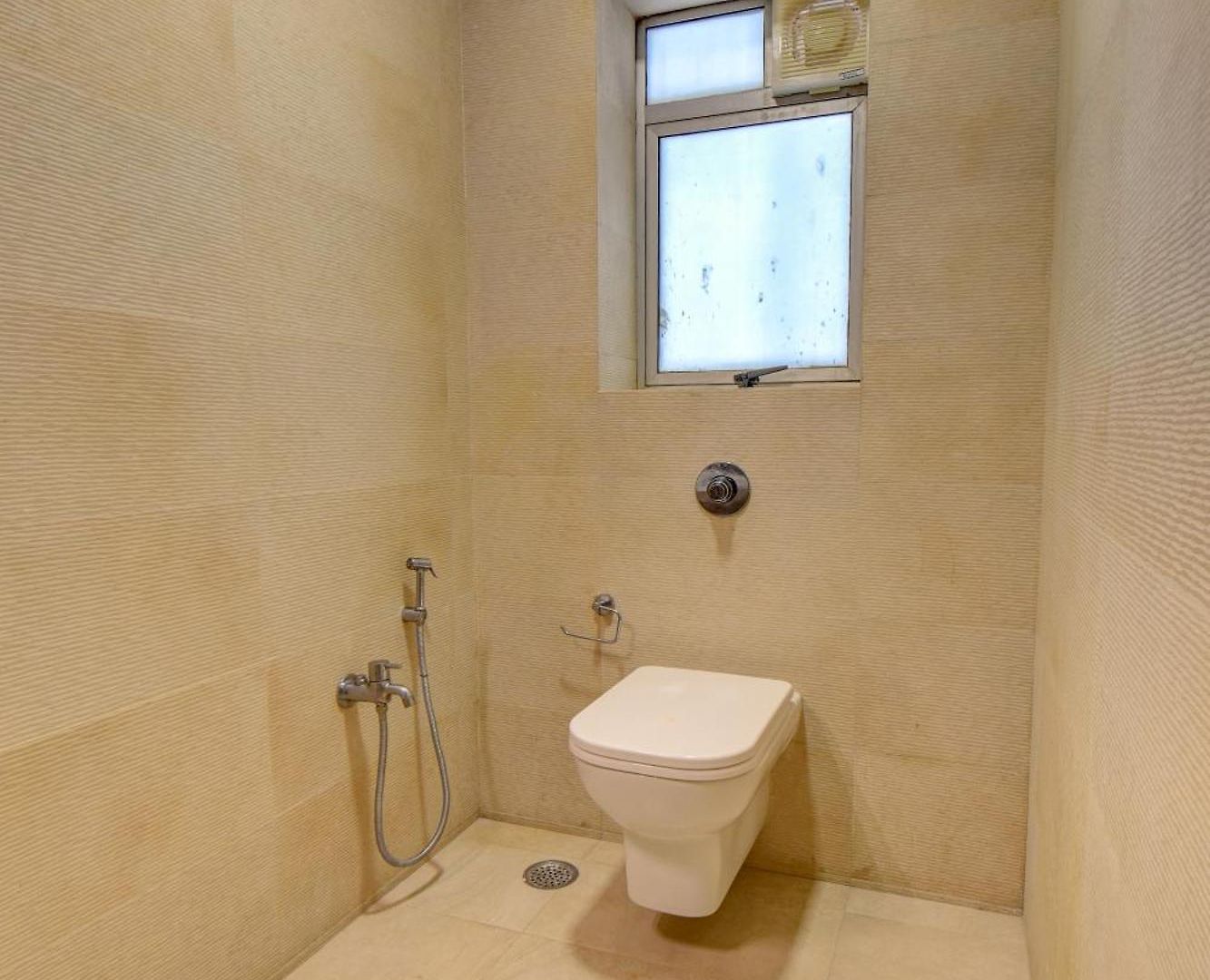 Hotel Staywood Suites, 3*