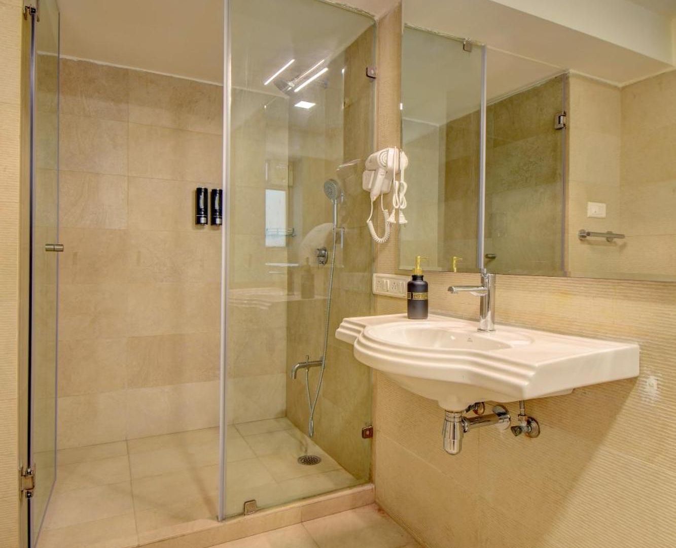 Staywood Suites, Hotel Mumbai
