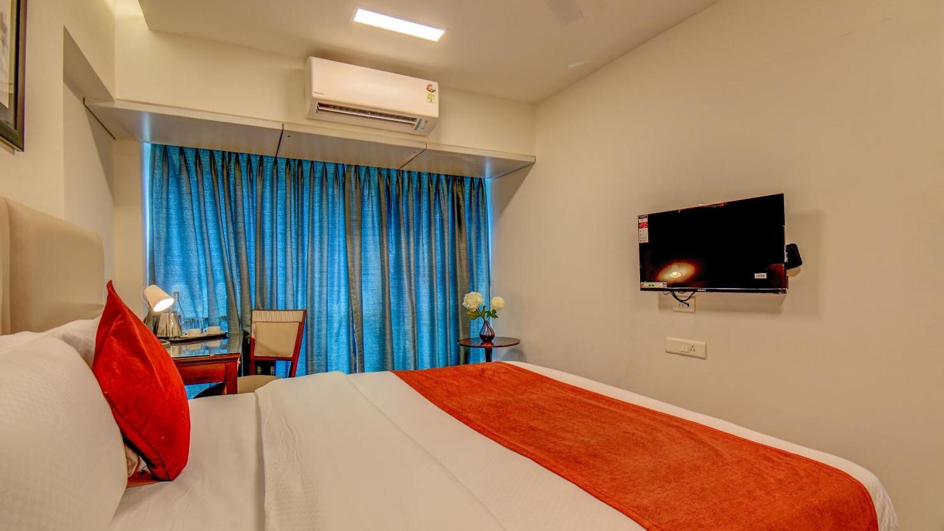 Staywood Suites, Hotel Mumbai