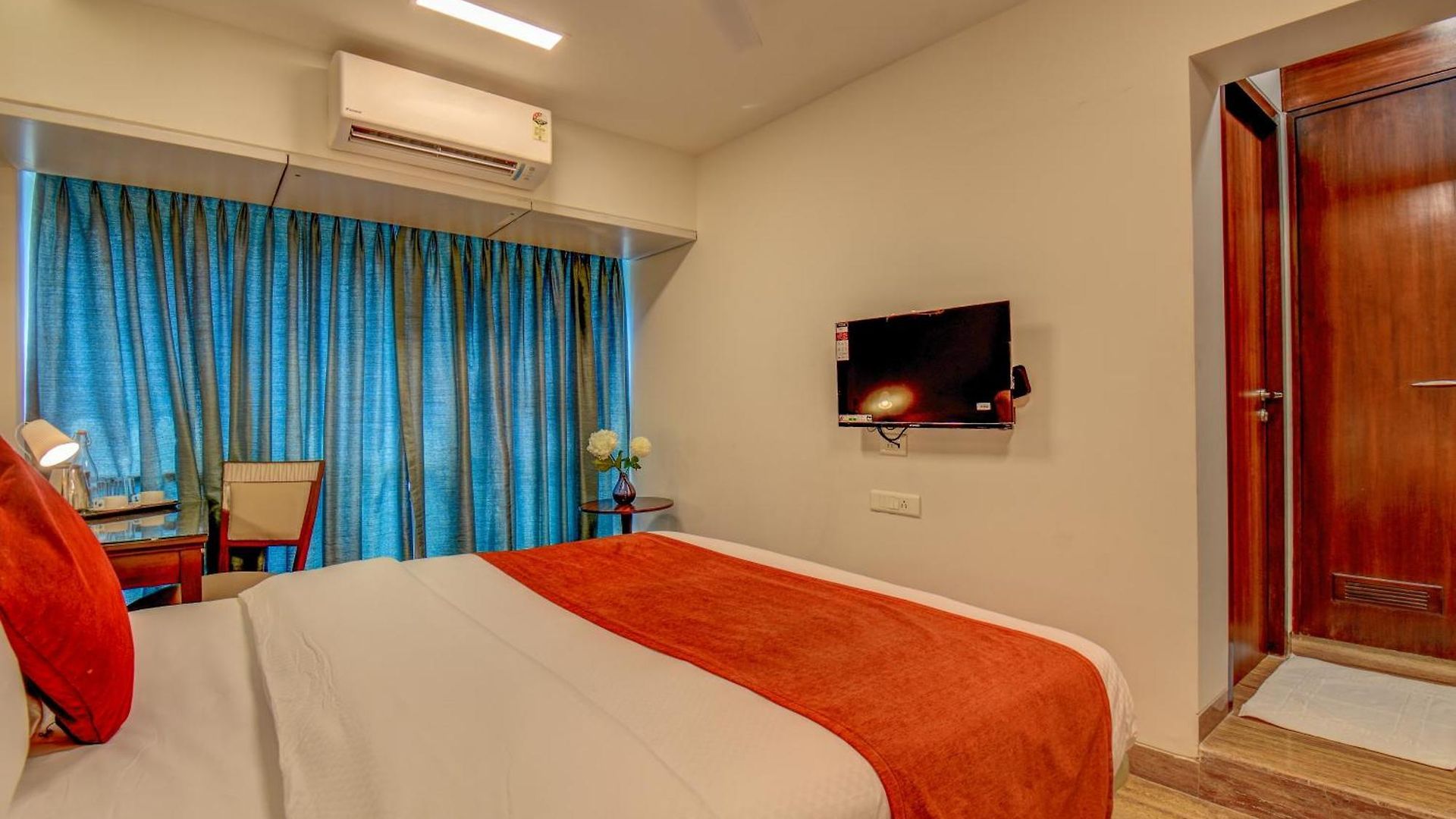 Hotel Staywood Suites, Mumbai