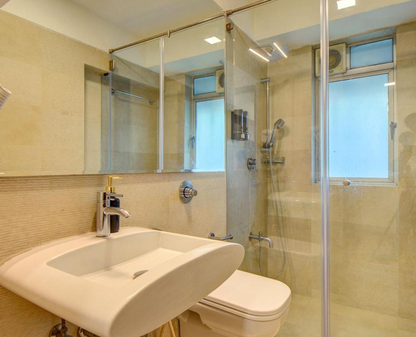Hotel Staywood Suites,