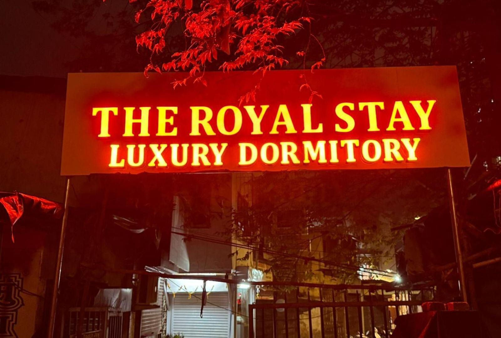 Hotel The Royal Luxury