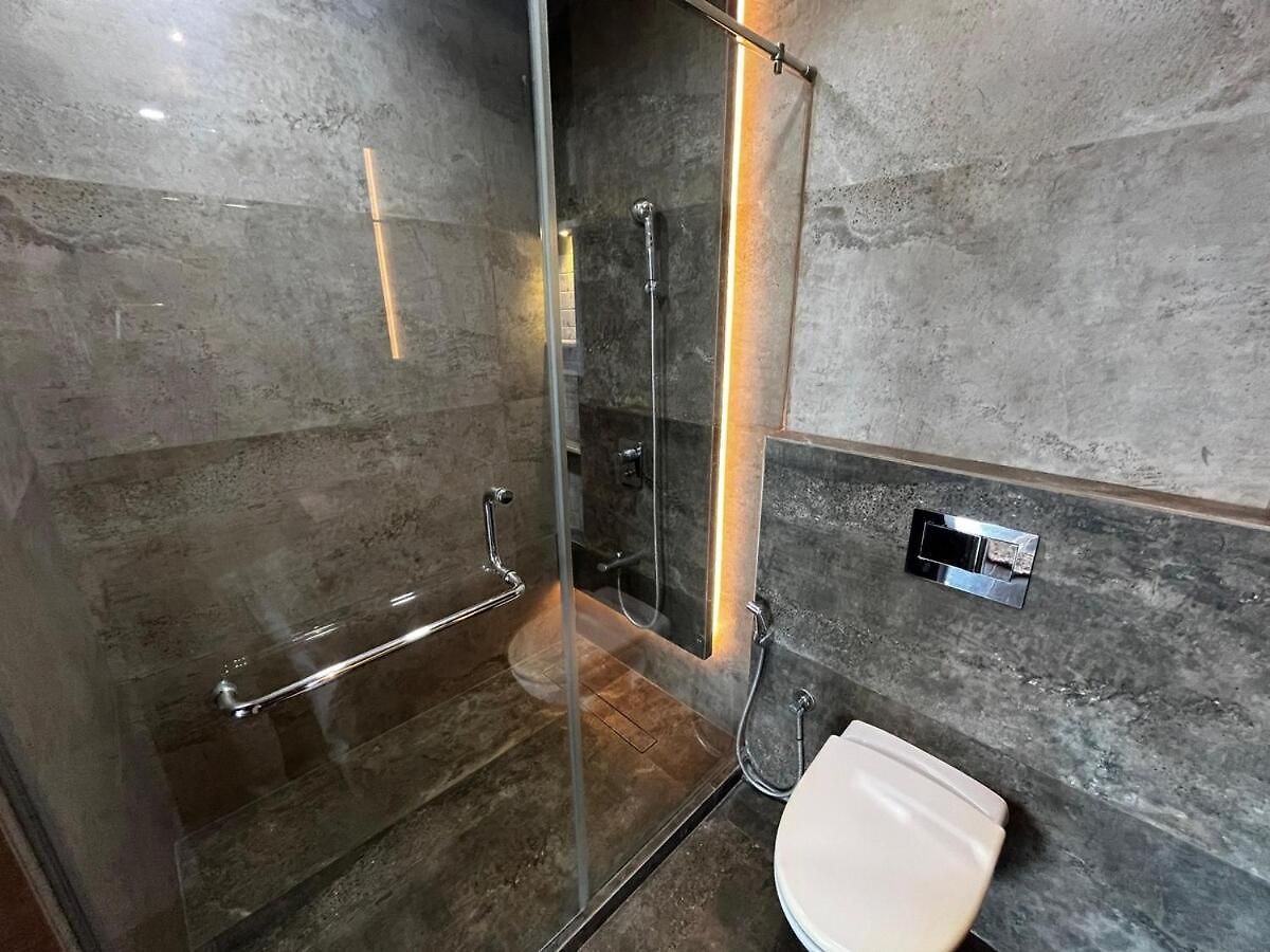 Blue Vista - Lux 5bhk *