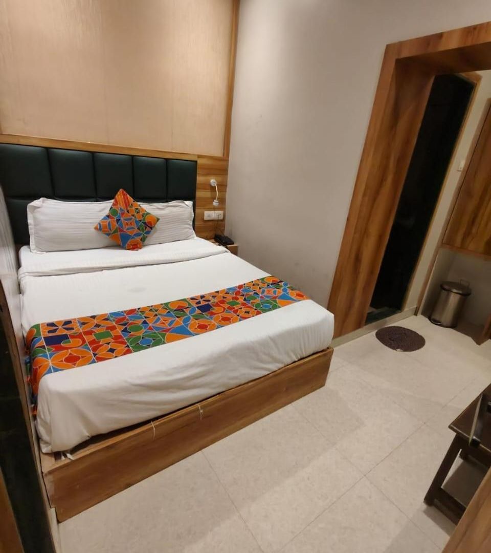 Hotel Sun Near Saifee Hospital And Hn Reliance Hospital Mumbai