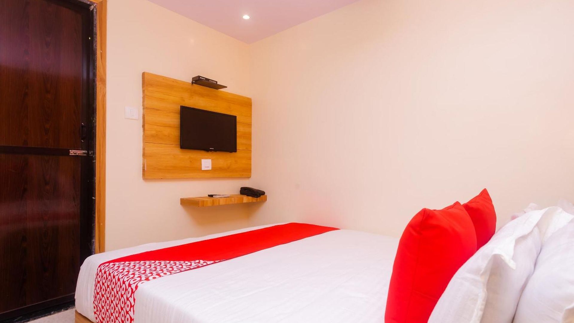 Hotel Sun Near Saifee Hospital And Hn Reliance Hospital Mumbai