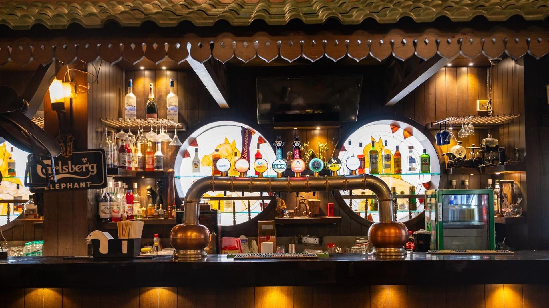 Peninsula Redpine Mumbai