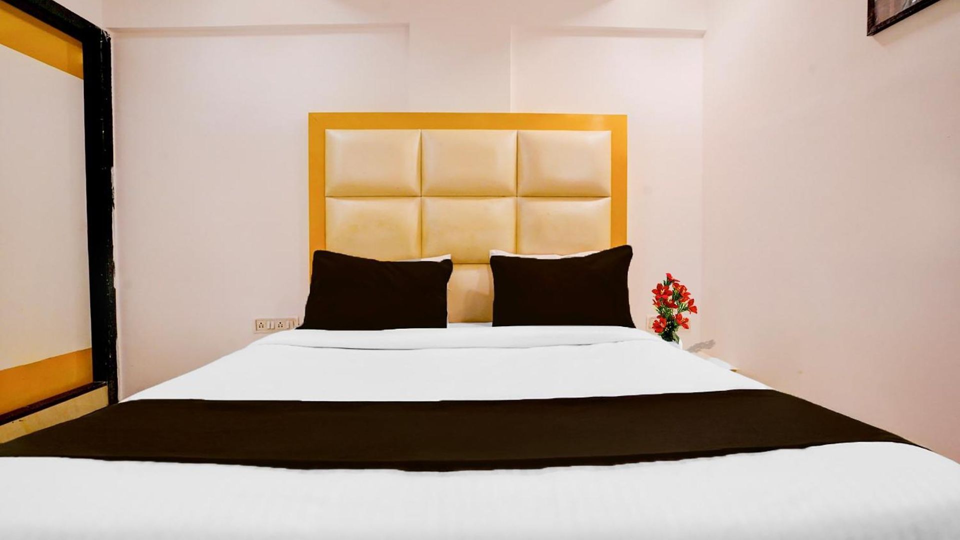 Collection O Andheri West Near Kokilaben Hospital 3*