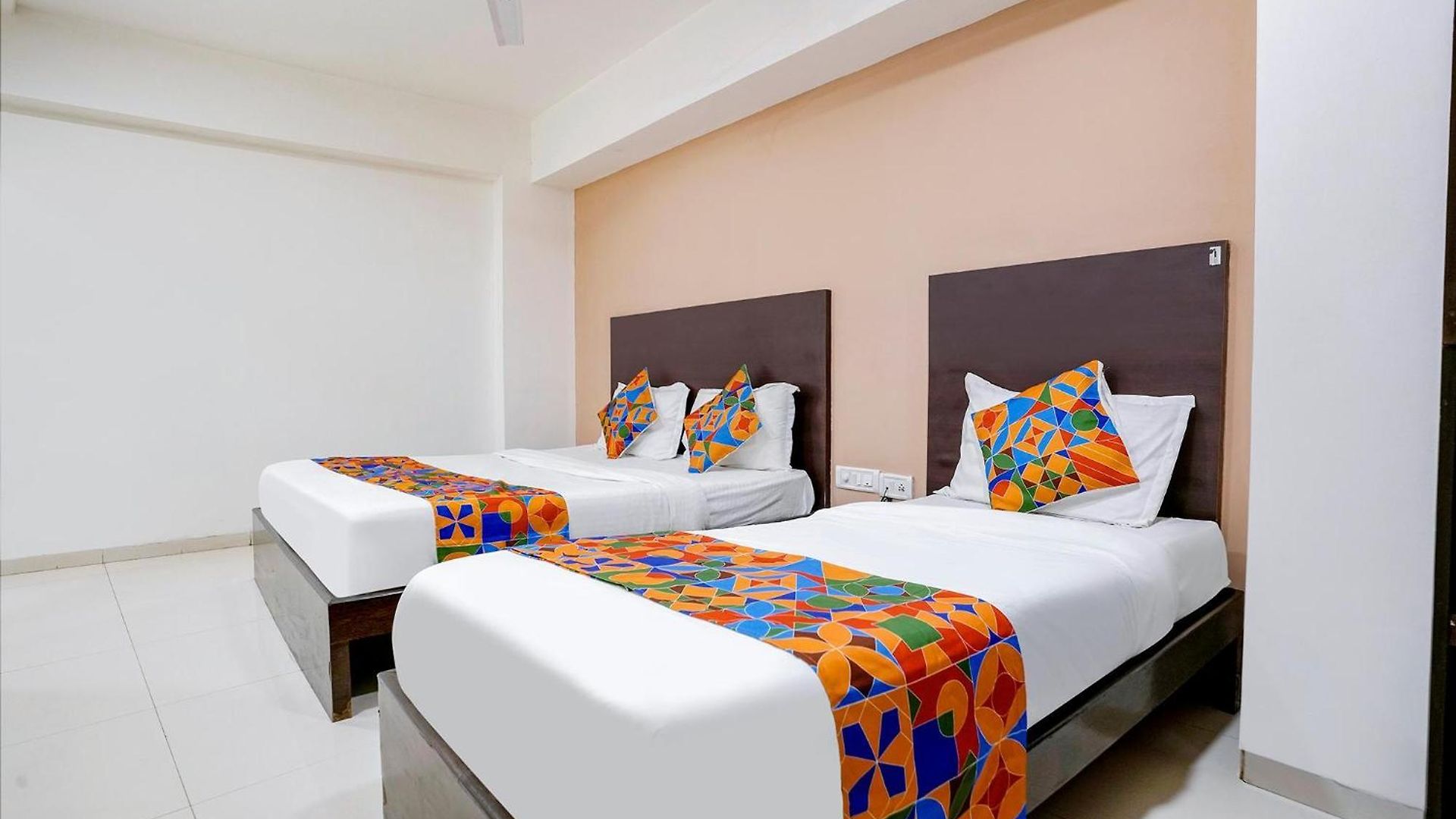 Fabhotel Kamran Residency - Nr Lbs Marg 3*