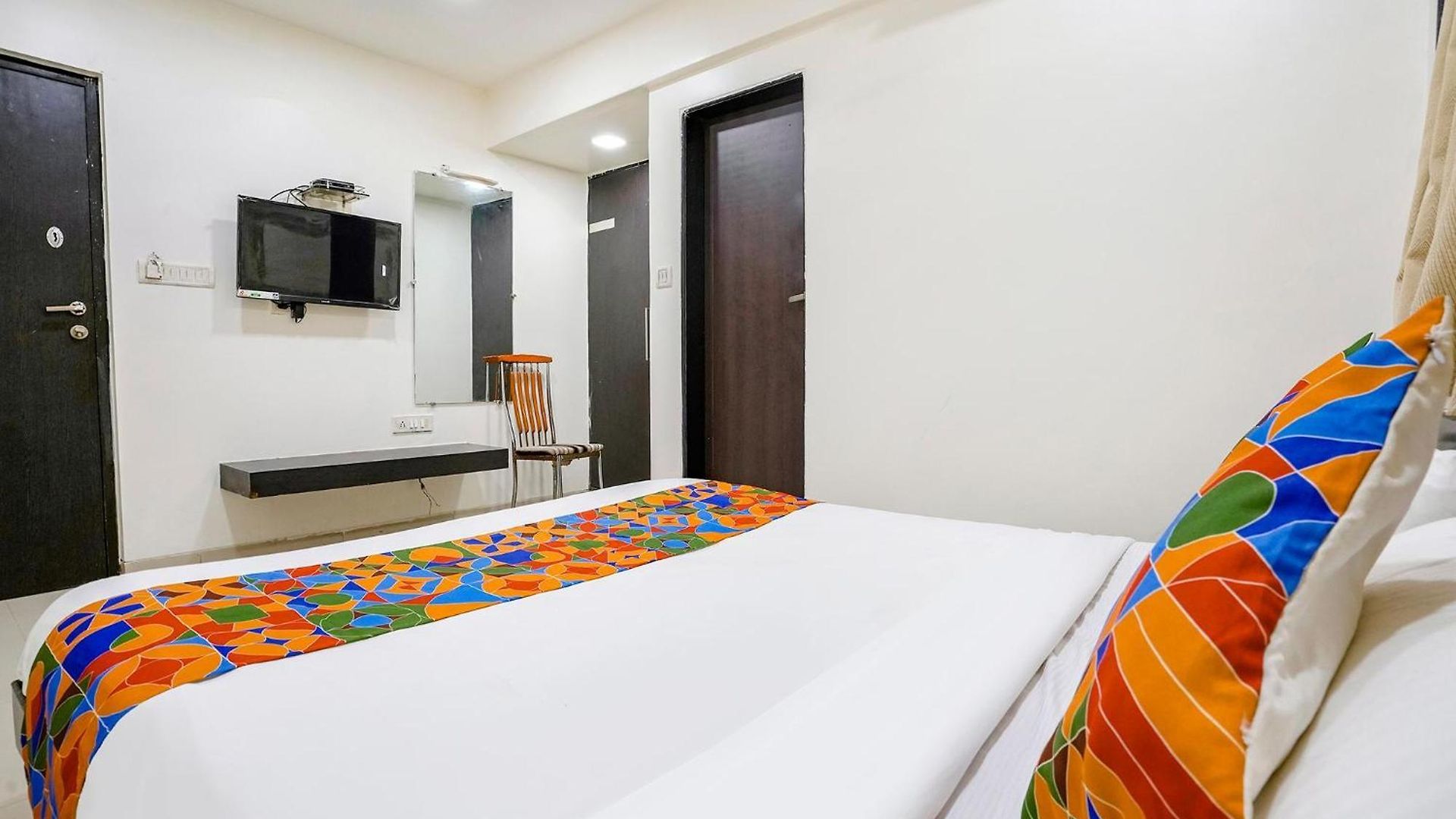 Fabhotel Kamran Residency - Nr Lbs Marg 3* Mumbai