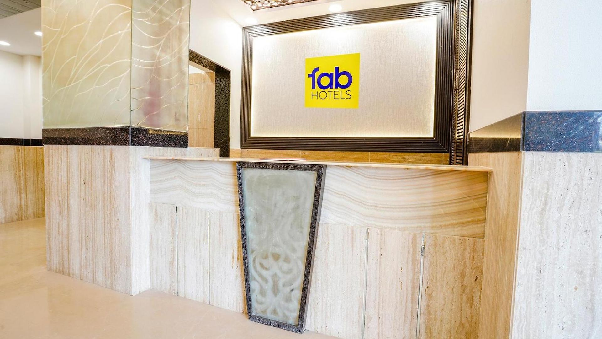 Hotel Fabhotel Kamran Residency - Nr Lbs Marg