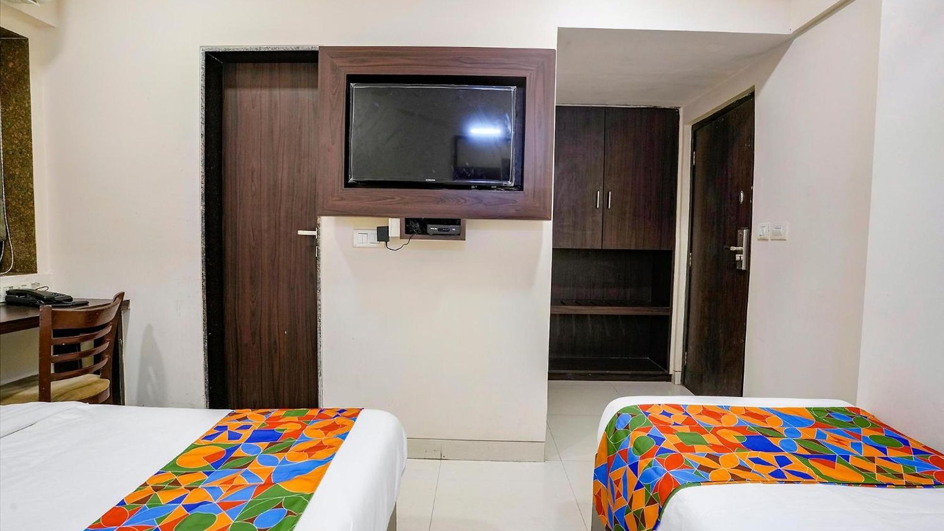 Fabhotel Kamran Residency - Nr Lbs Marg Hotel 3*