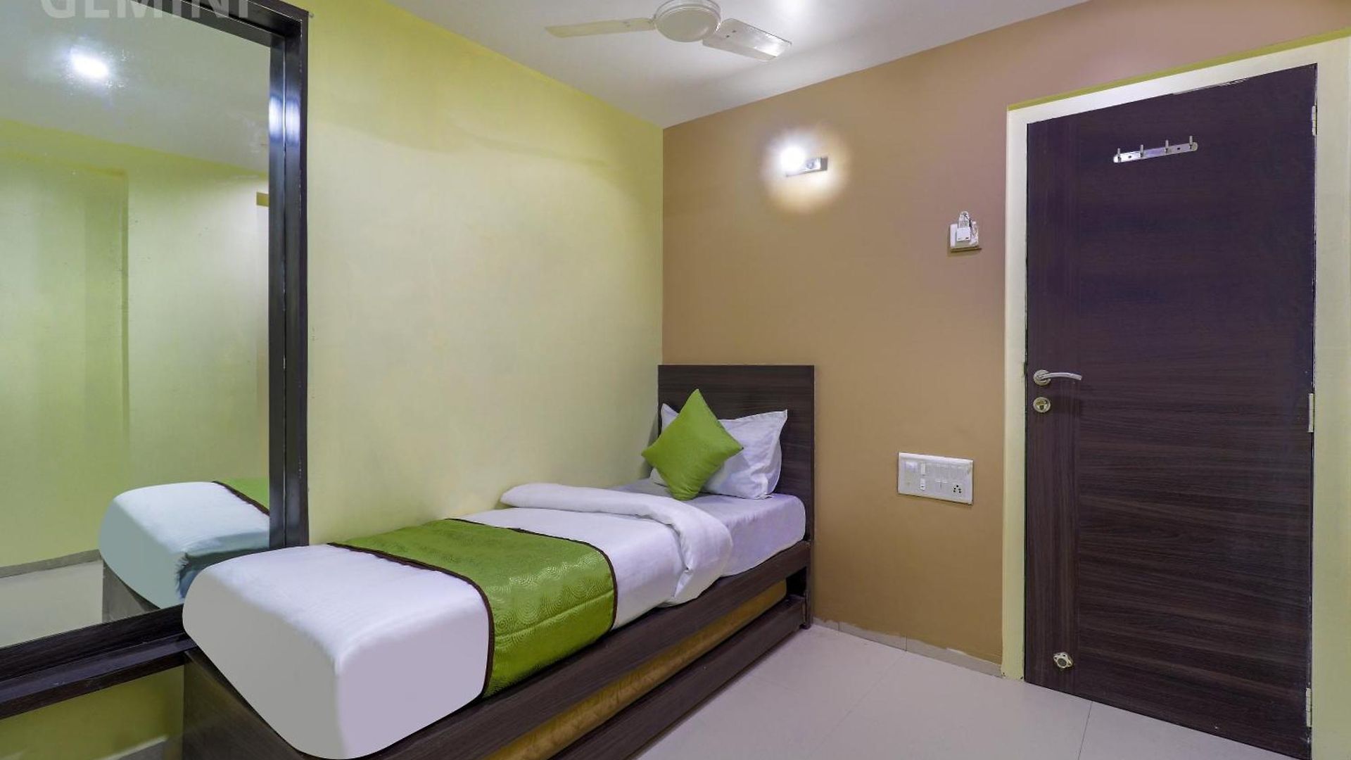 Gemini Hotel 2*