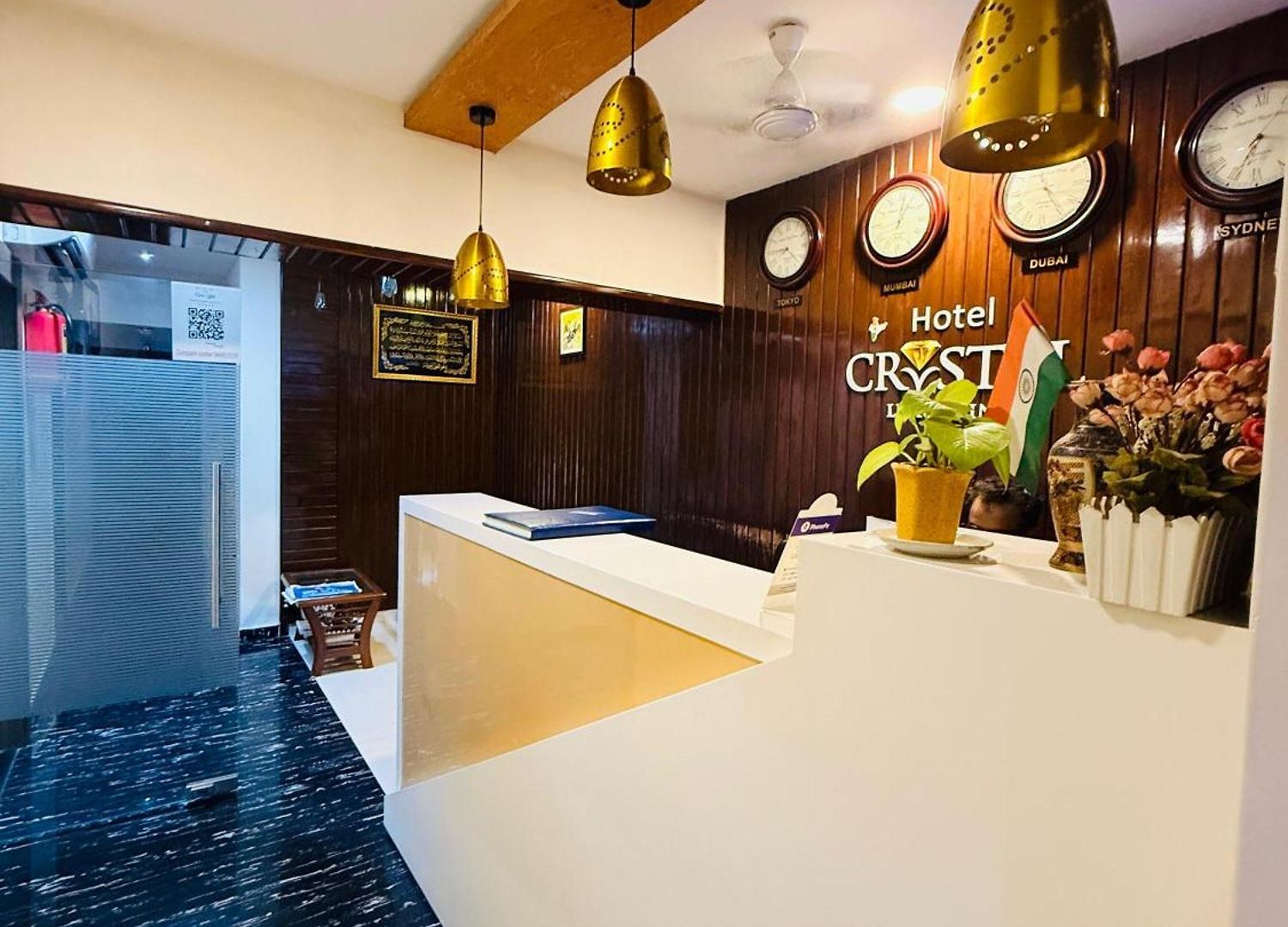 Crystal Luxury Inn- Bandra Hotel 3*