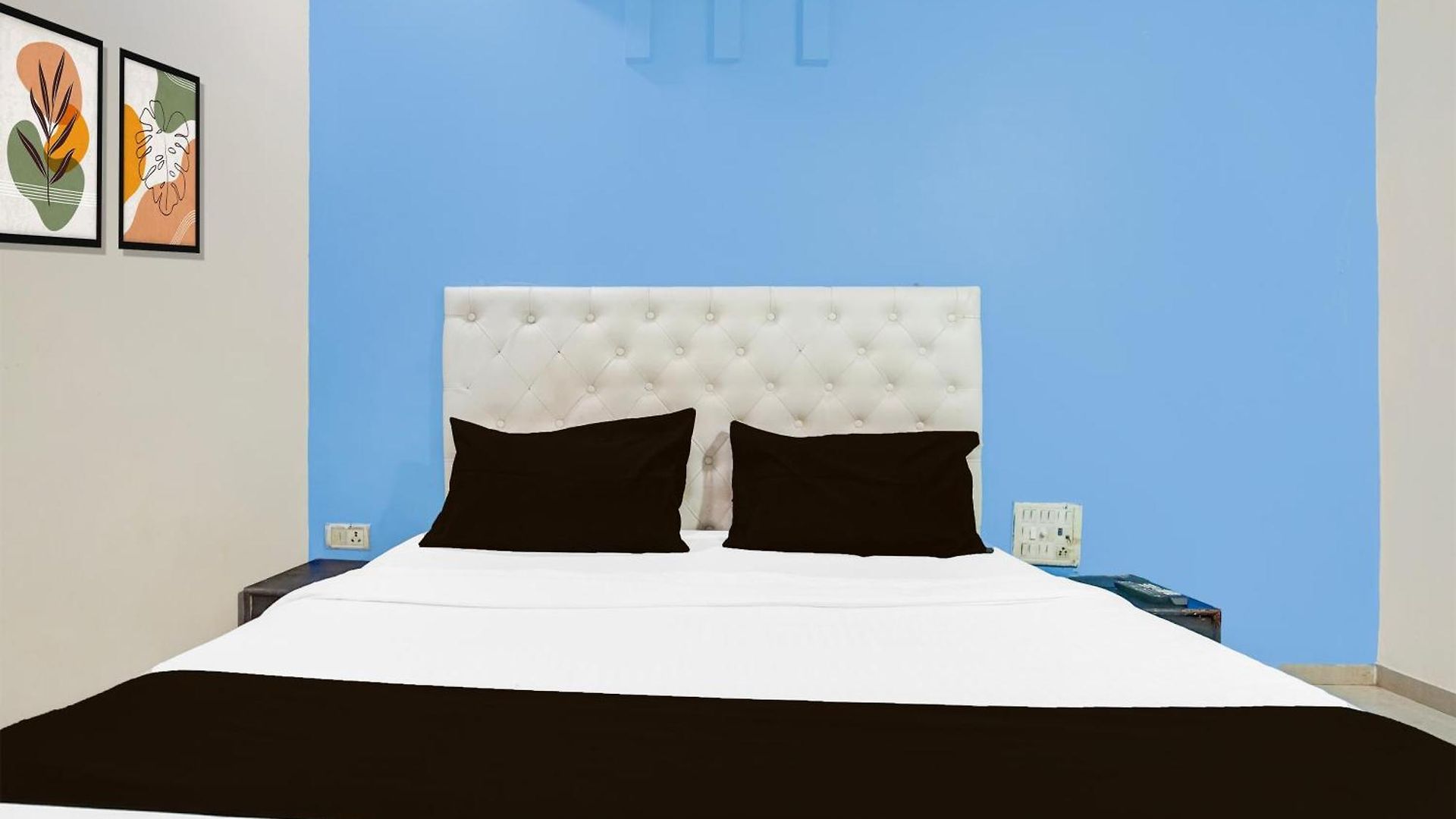 O The Om Sai Residency Hotel 4*