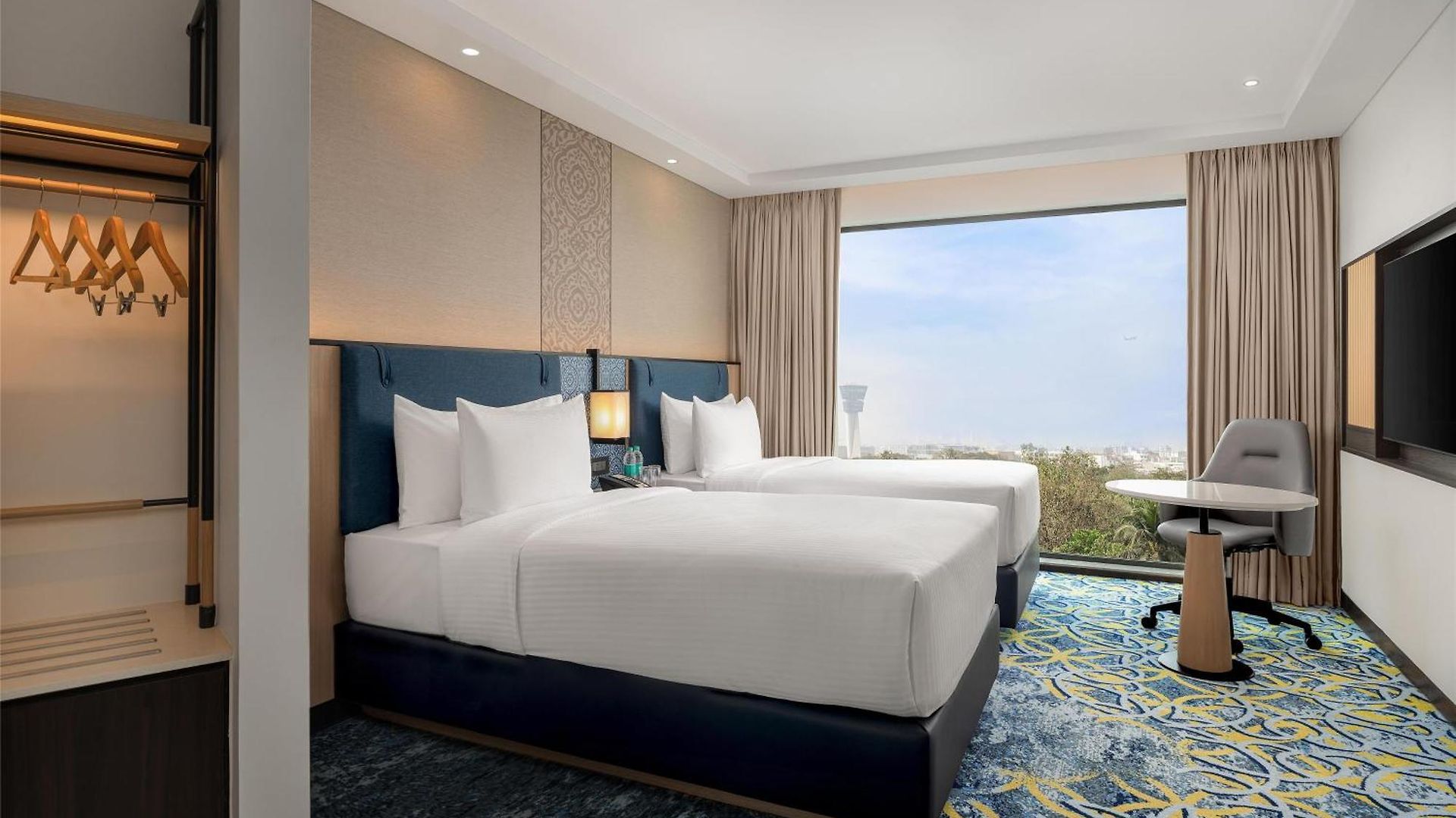 Hilton Garden International Airport Hotel