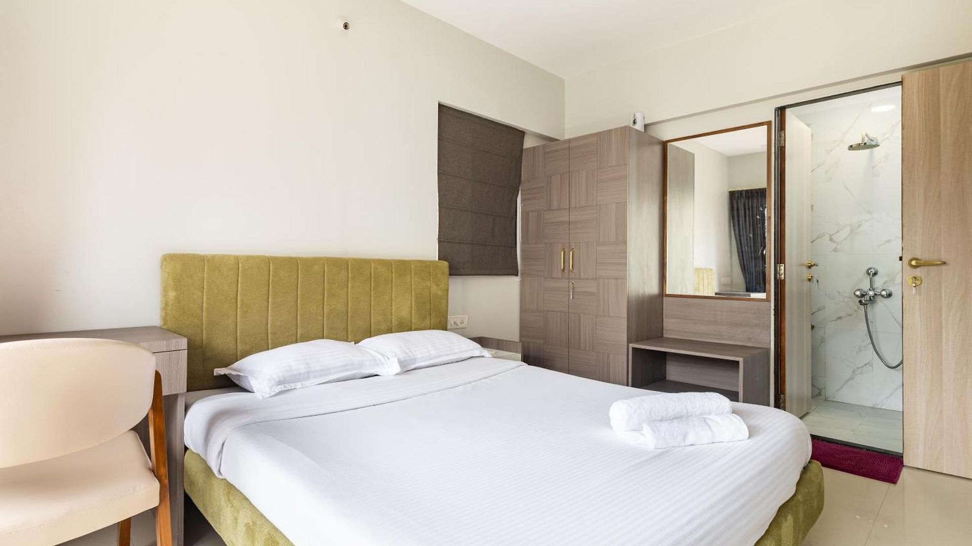 Apartment Treat Homes Service In Bkc Sindhuratna 503