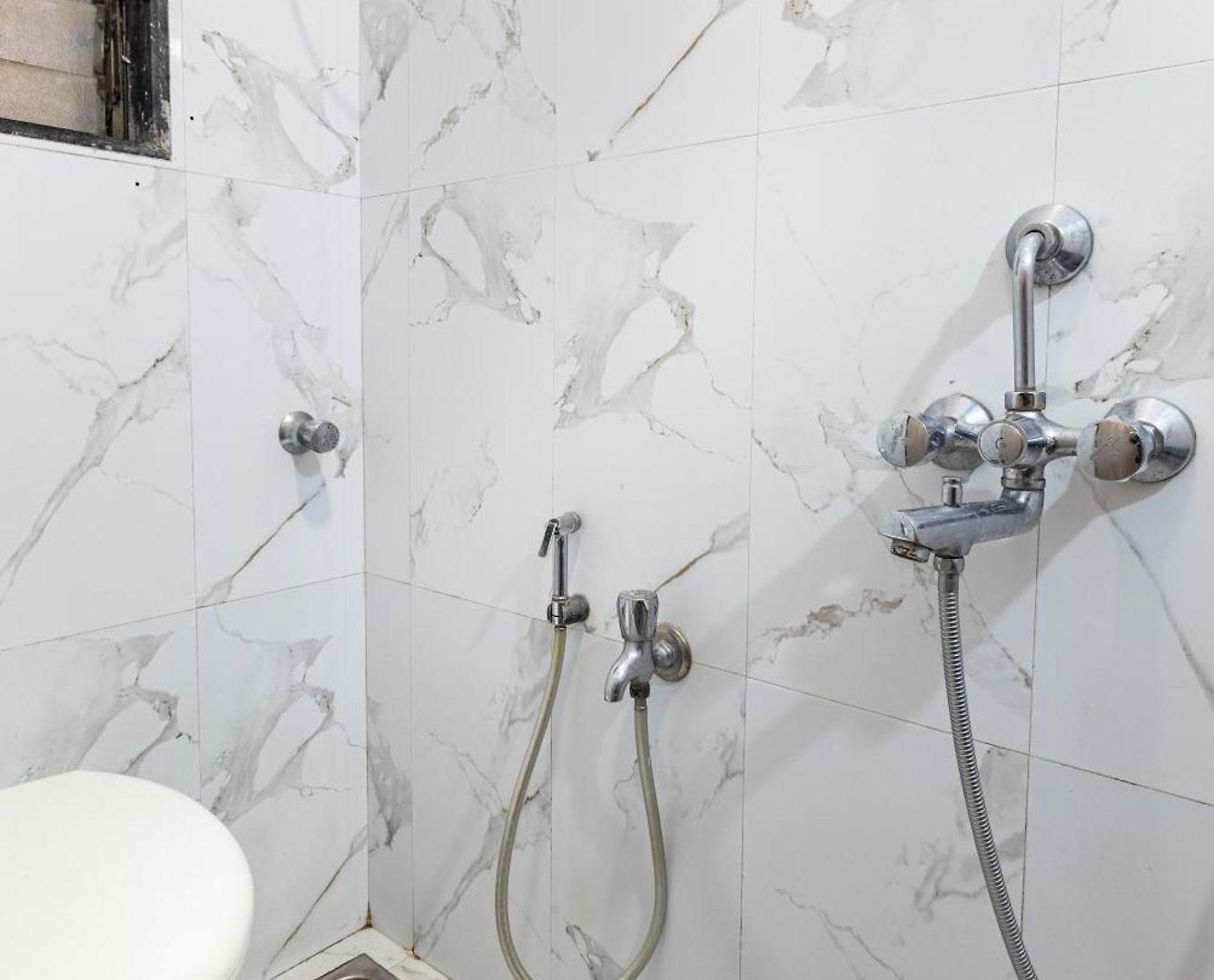 Treat Homes Service In Bkc Sindhuratna 503 Apartment Mumbai