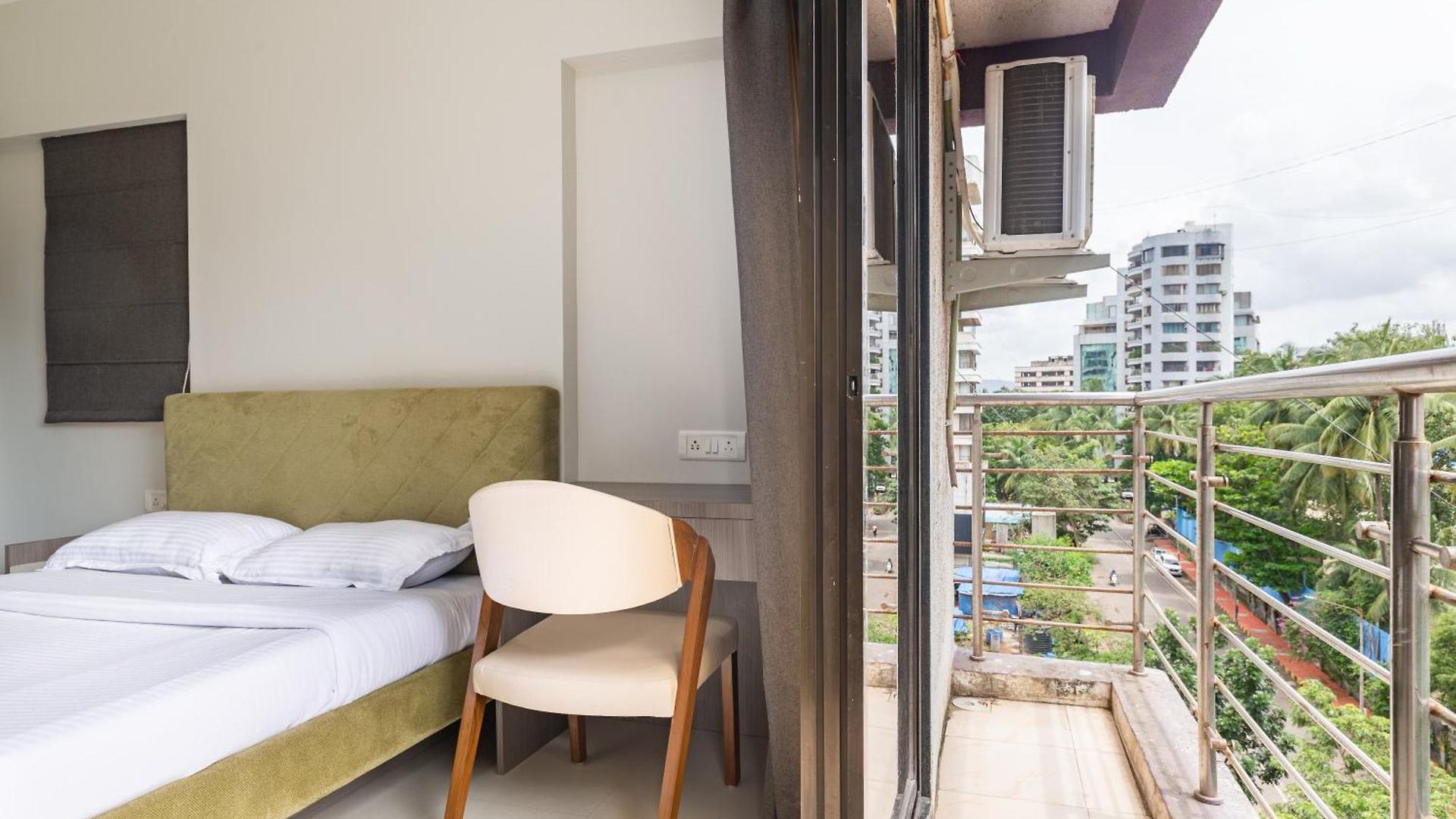 Apartment Treat Homes Service In Bkc Sindhuratna 503 *