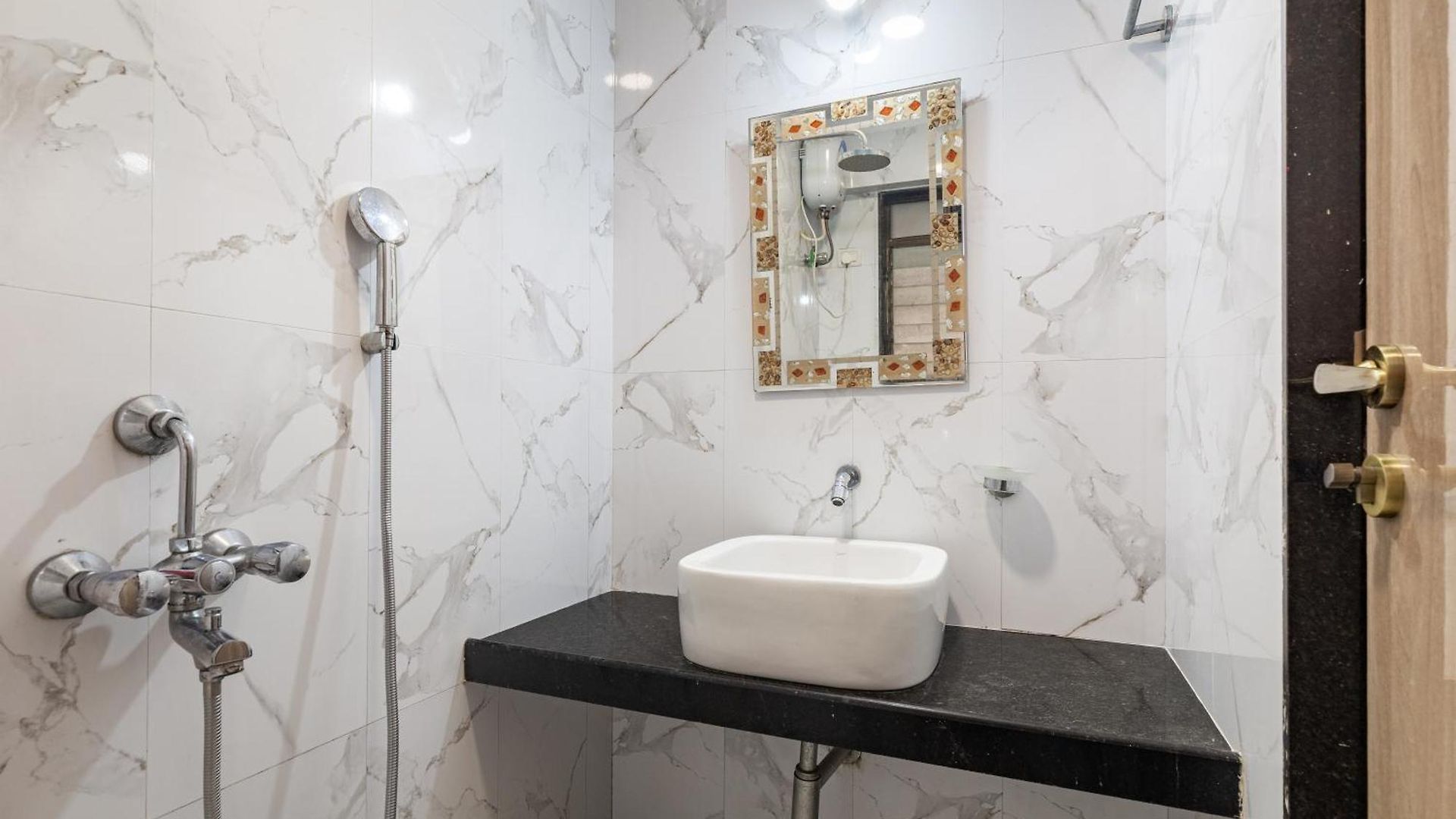 Apartment Treat Homes Service In Bkc Sindhuratna 503
