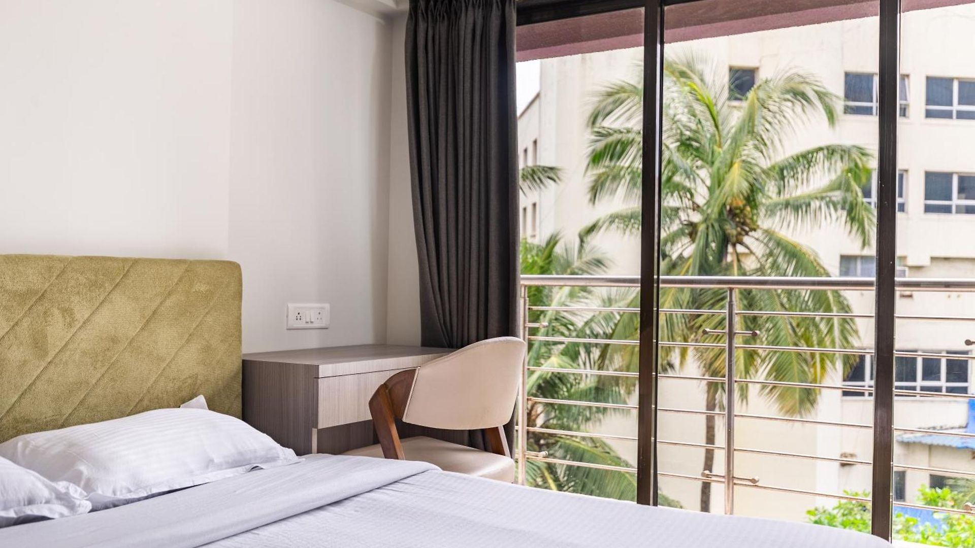 Apartment Treat Homes Service In Bkc Sindhuratna 503 Mumbai