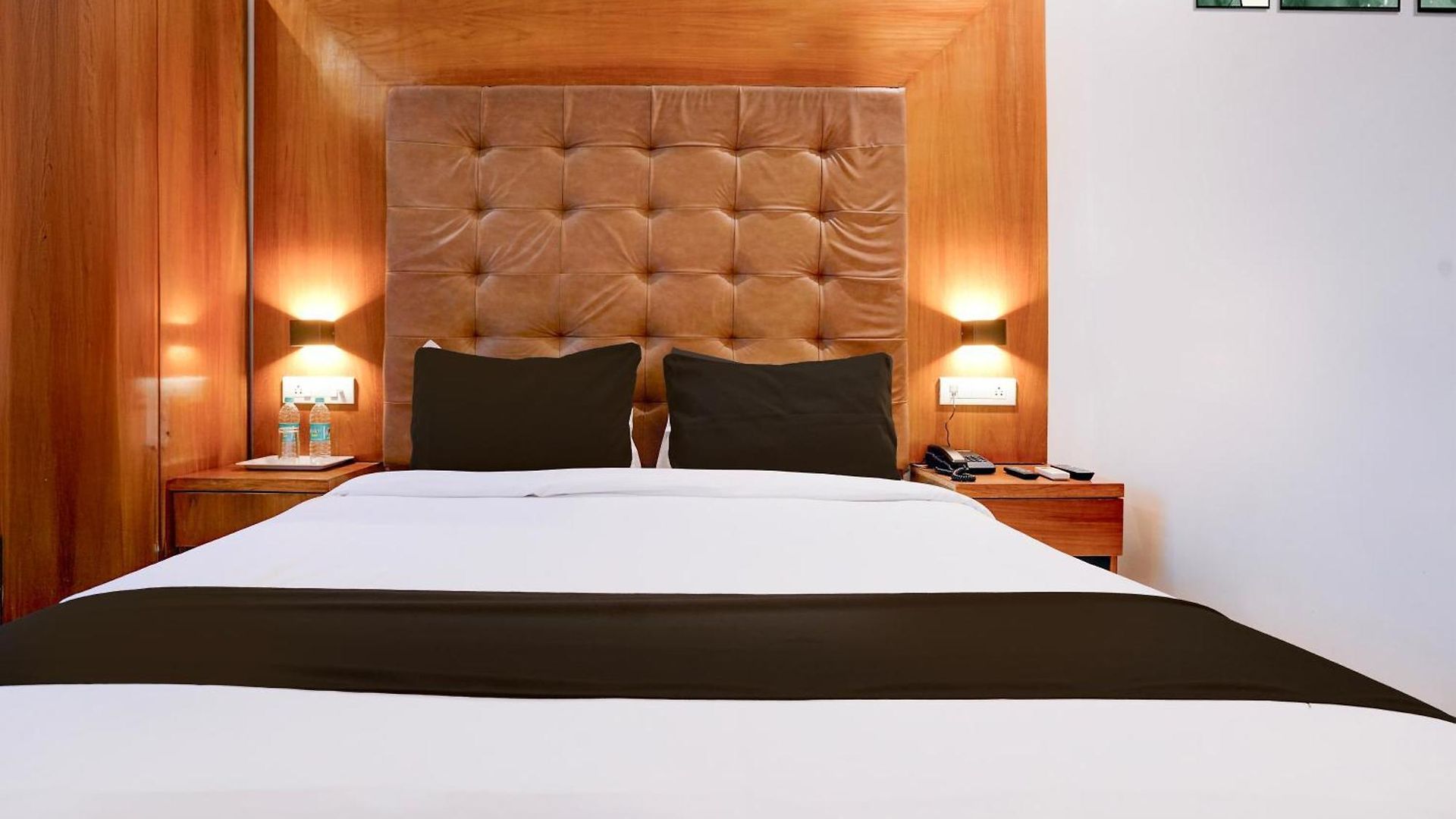 Super Townhouse Oak Times Square Le Western Hotel 3*